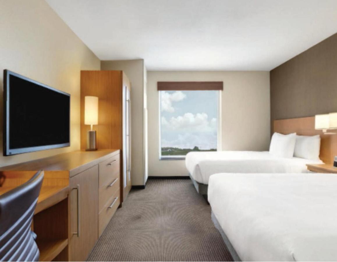 Hyatt Place At The Hollywood Casino Pittsburgh South Hotel Washington Room photo